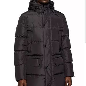 LUXURIOUS BOSS JACKET PRIVED AT 945.00$ WILL SELL FOR 350.00$ ONLY .. JACKET NEW